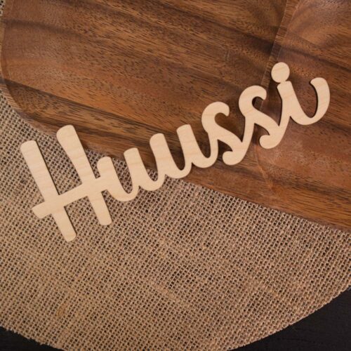 Vessakyltti "huussi" tekstillä