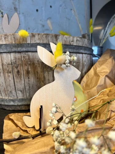 Kuivakukilla koristeltu vaneripupu